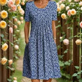 Helena Elegant och casual blommig klänning